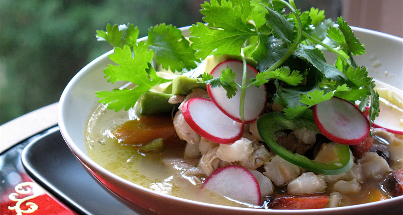 What is the difference between posole and hominy?