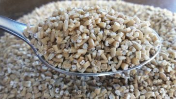 What is the difference between steel-cut oats and old fashioned oats?