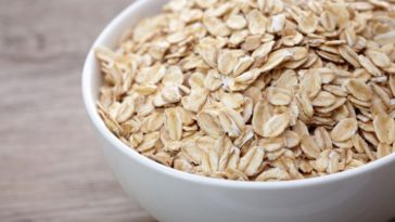 What is the healthiest oatmeal to buy?