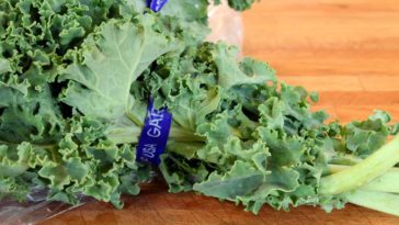 What is the healthiest way to eat kale?