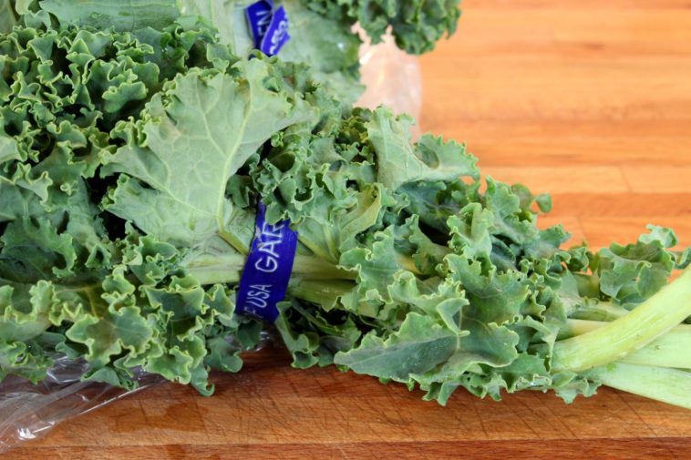 What is the healthiest way to eat kale?