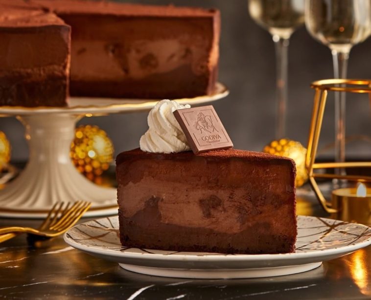 What is the most popular cheesecake Factory cheesecake?