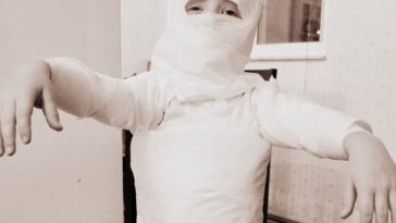 What is the toilet paper mummy game?