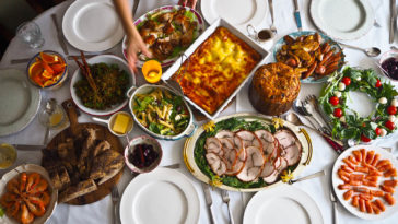 What is the traditional Italian Christmas Eve dinner?