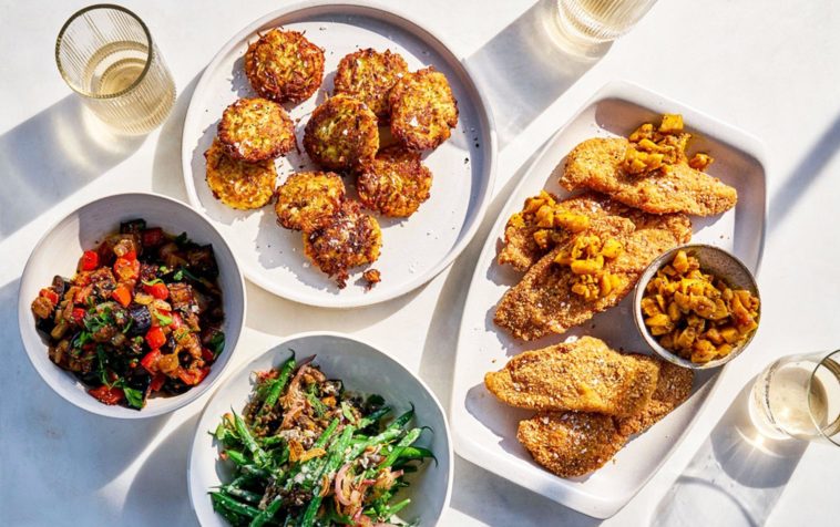 What is the traditional meal for Hanukkah?