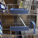 What items should not be washed in the dishwasher?