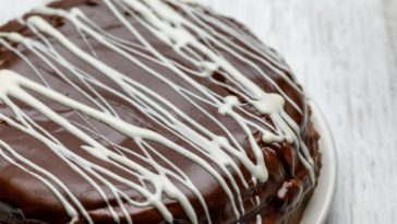 What kind of fondant do professionals use?