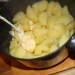 What meat goes well with mashed potatoes?