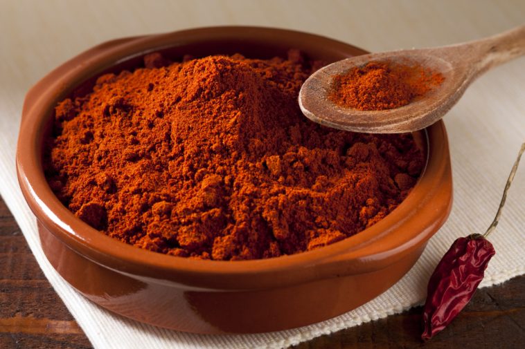 What neutralizes chili powder?