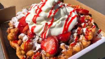 What oil is best for funnel cake?