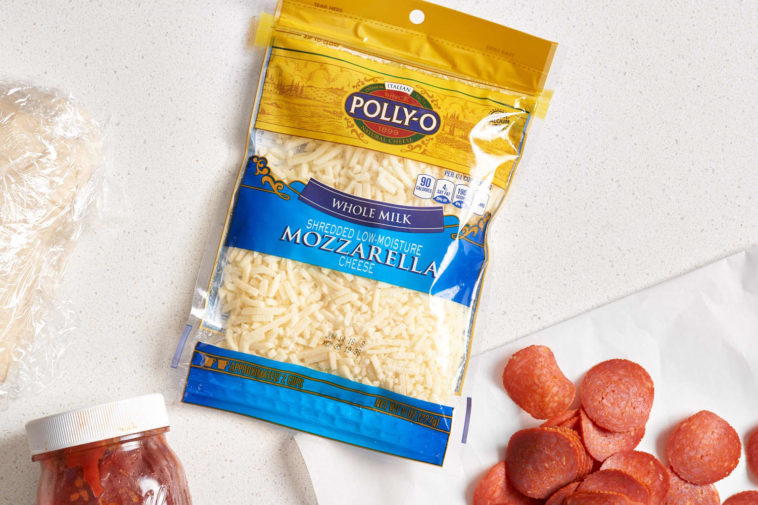 What percent is low moisture mozzarella?