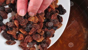 What raisins are best for baking?