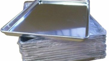 What sheet pans do professionals use?