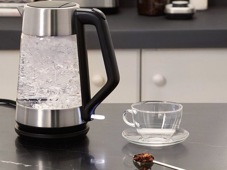 What should I look for when buying an electric kettle?