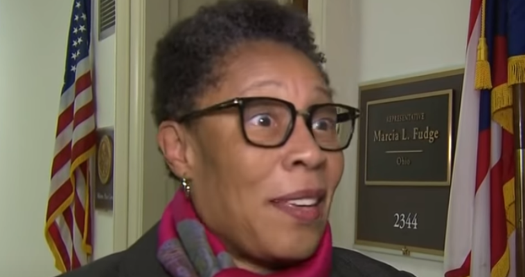 What should fudge look like after beating?