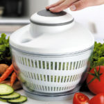 What size salad spinner is best?