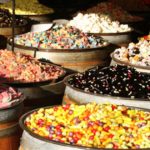 What snacks were popular in the 1930s?