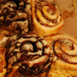 What temperature do you reheat Cinnabon?