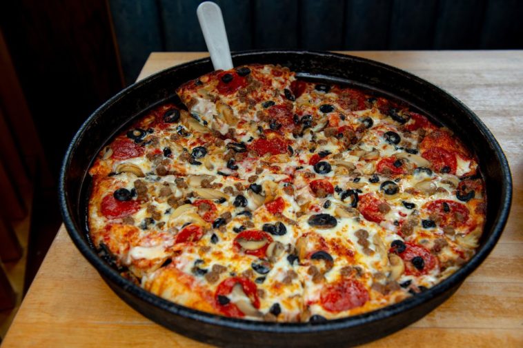What toppings can you put on pizza?