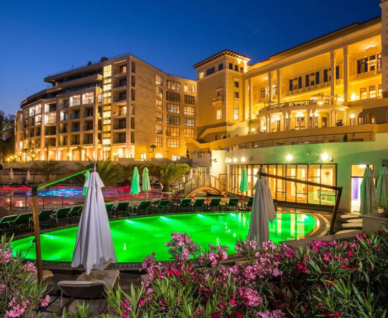 What type of sheets do 5 star hotels use?