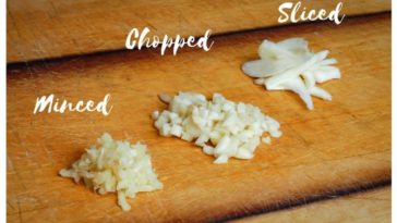 What's the difference between minced and chopped garlic?