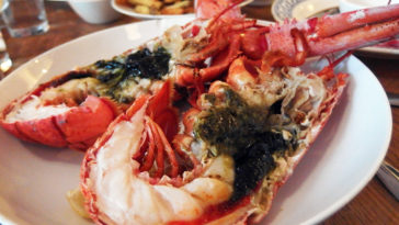 What's the green stuff inside lobster?