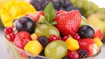 What's the healthiest thing to eat at Starbucks?