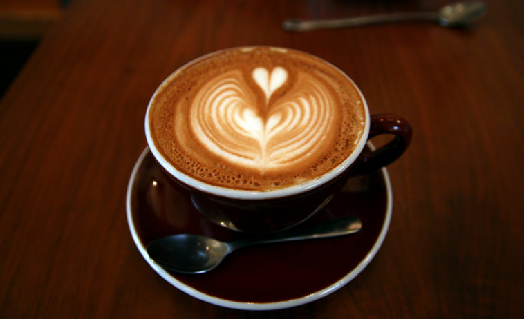 Which cups keep drinks hot?