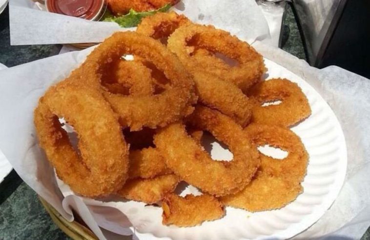 Which fast food chain has the best onion rings?