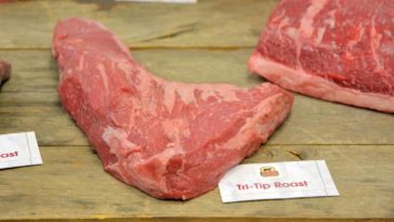 Which is better tri-tip or top sirloin?