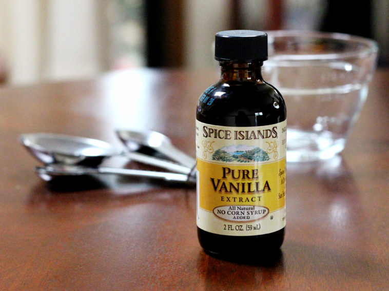 Which is better vanilla extract or vanilla flavoring?