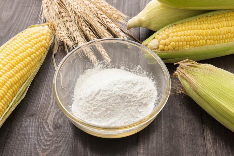 Which is healthier cornmeal or flour?
