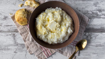 Which is healthier grits or oatmeal?