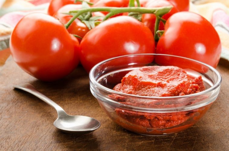 Which is healthier tomato paste or tomato sauce?