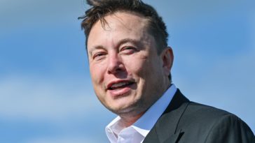 Who is the richest person in WI?