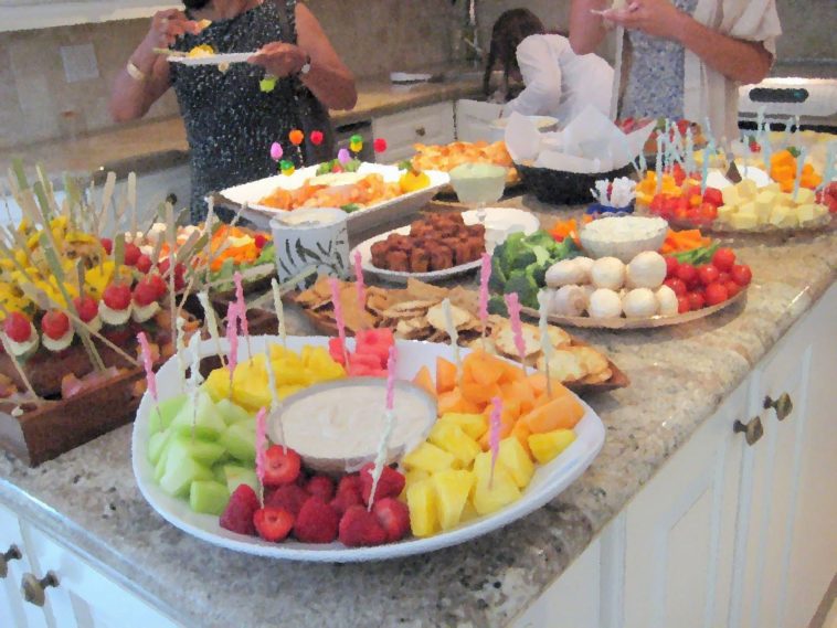 Who pays for the food at a bridal shower?