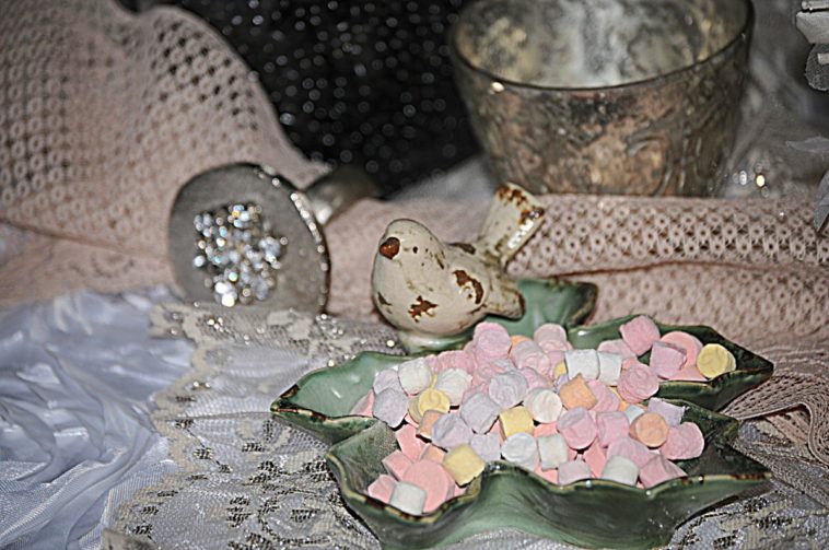 Why are mints served after dinner?