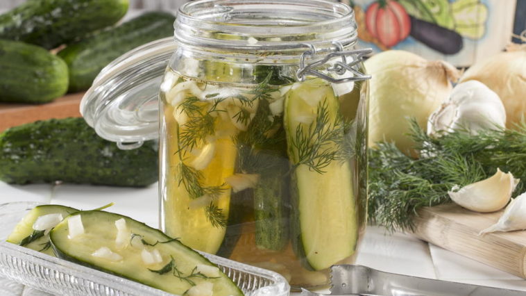 Why are my homemade pickles not crunchy?