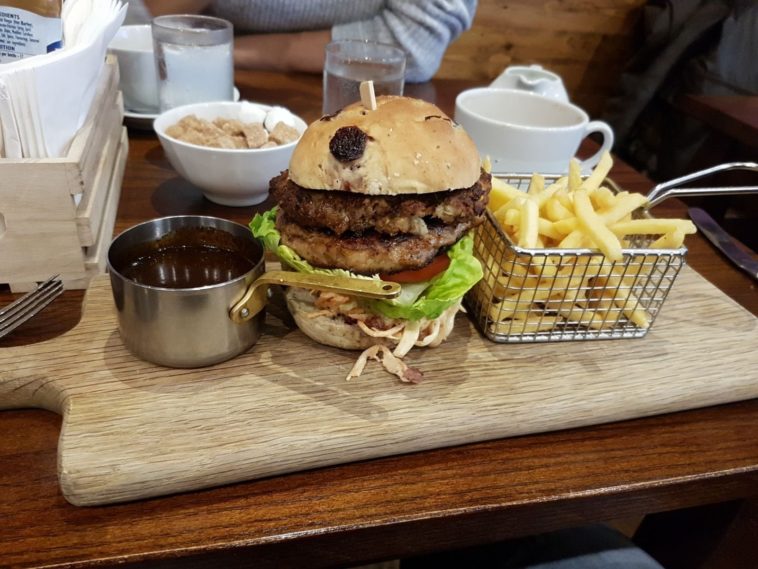 Why do restaurants warm plates?