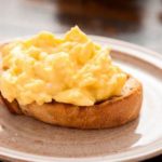 Why you should never put milk in scrambled eggs?