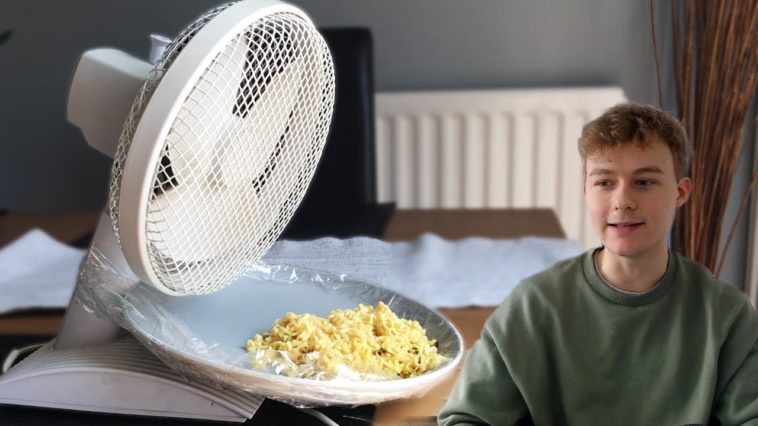 Will food stay hot in a cooler?