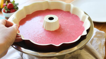 Will mold on sour cream hurt you?