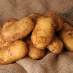 Will olive oil keep potatoes from turning brown?