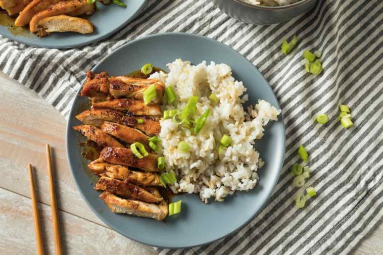 Will reheating chicken kill bacteria?