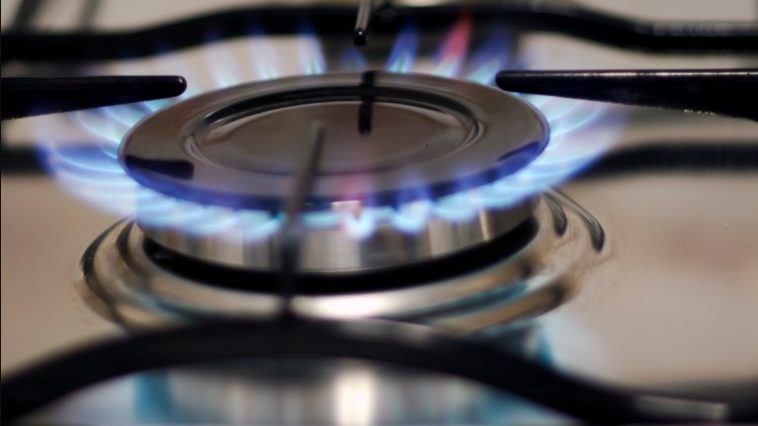 Will vinegar clean stove burners?