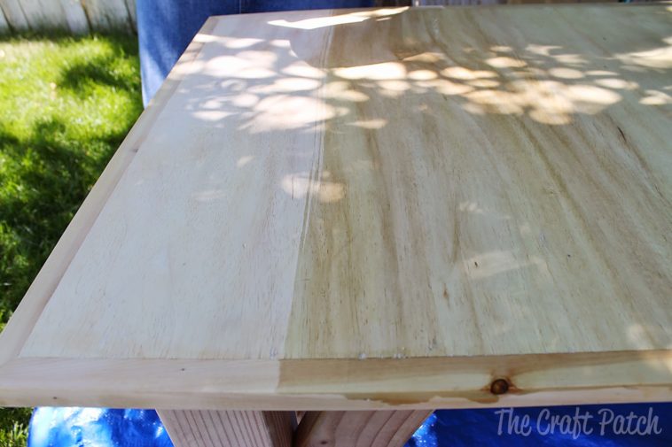 Will vinegar remove wood stain?