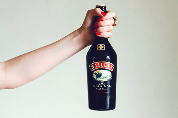 Can I drink Baileys straight? - Foodly