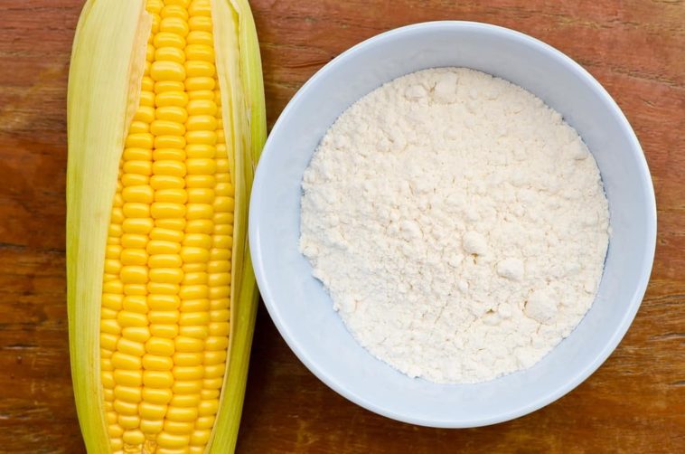 usar almidón encarnado en la uña del pie para espesar el maíz en grano extenso enlatado