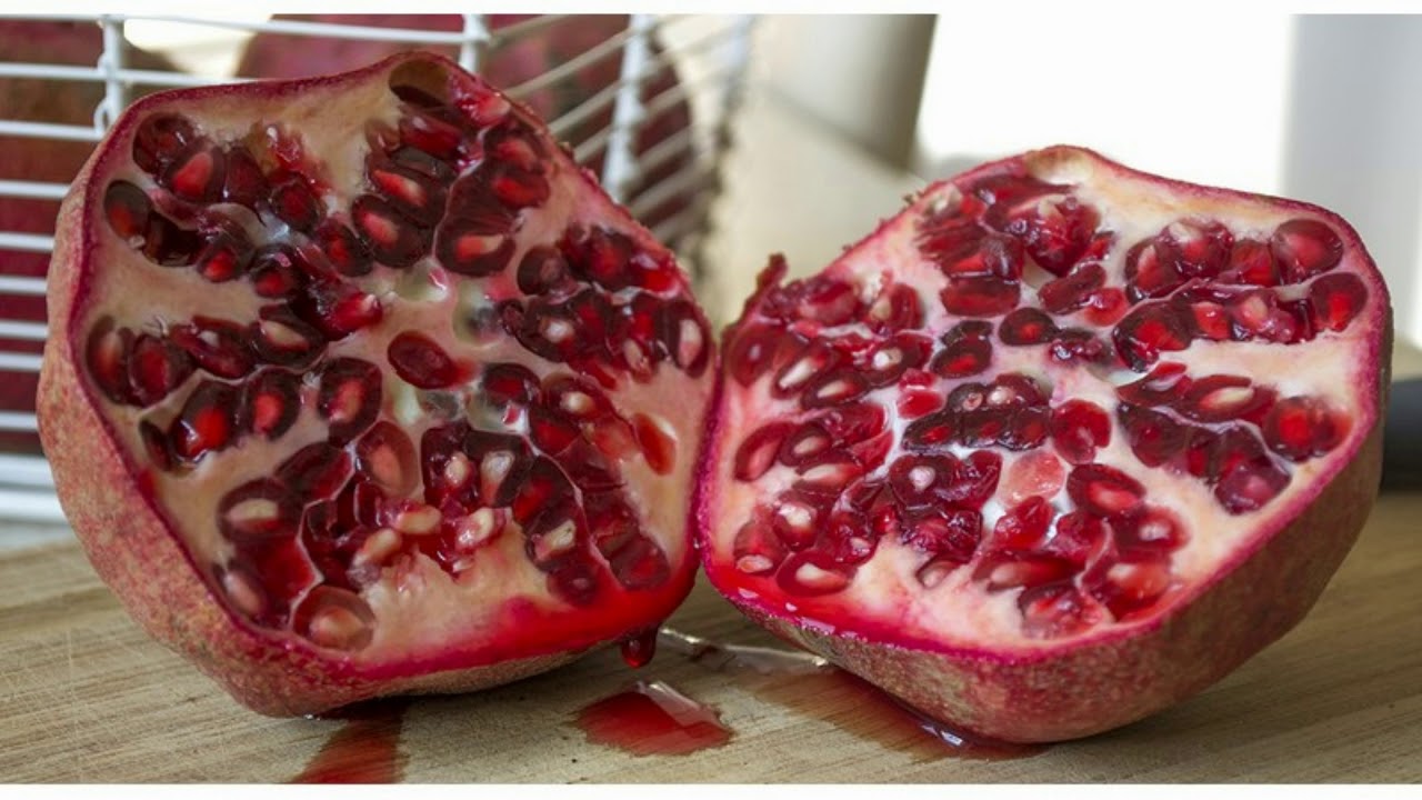 What happens if I eat bad pomegranate? - Foodly