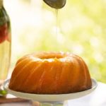 how to wet iced cake